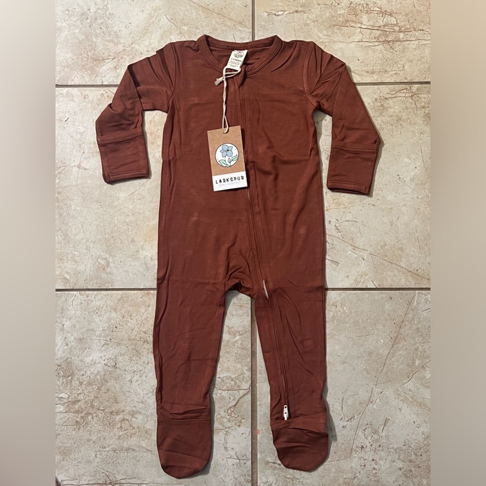 NWT Larkspur Baby Company Zip Footie Pajamas. Color - Pine Cone.